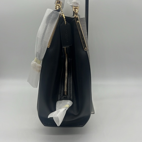 Coach Dalton 31 With Coach Badge Gold/Salt Black - Picture 6 of 16